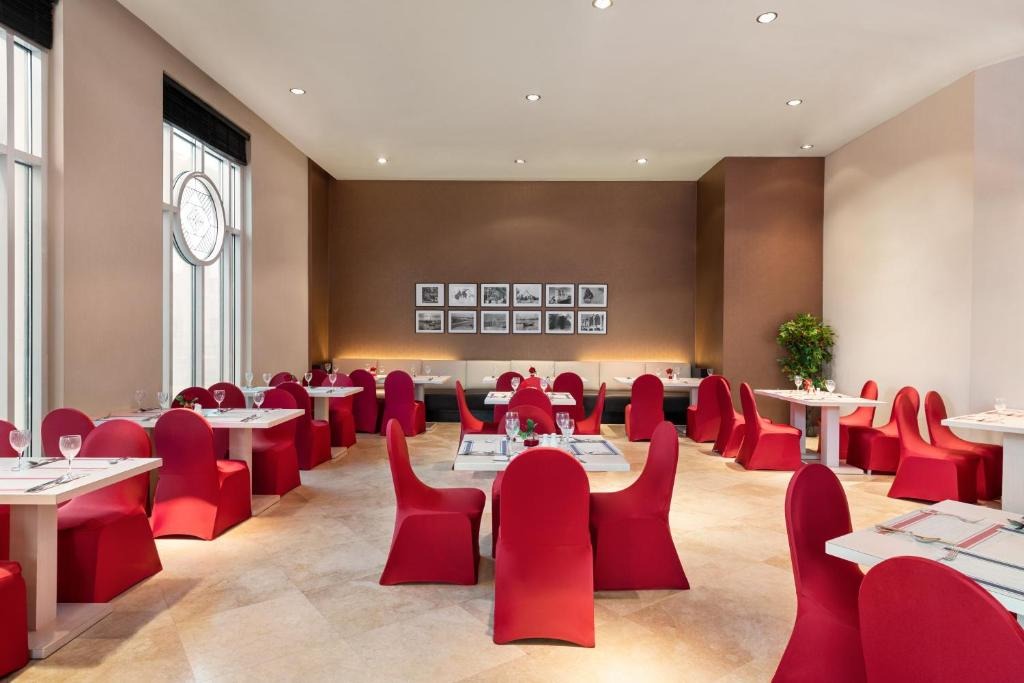 Ramada Plaza by Wyndham Dubai Deira image 2